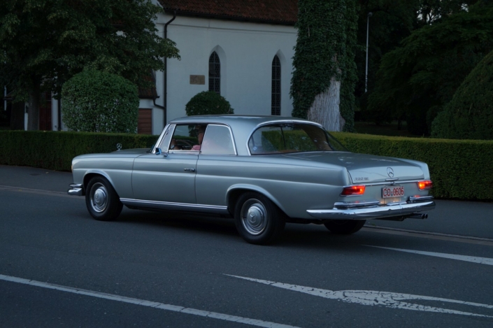 Der MB W111 - eine Brücke zwischen Historie und Moderne